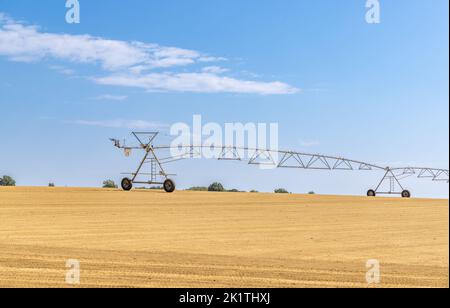 Large farm irrigation sprinkler system Stock Photo - Alamy