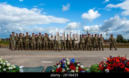 Nijmegen, Netherlands. 20th Sep, 2022. American soldiers of the 82nd Airborne Division attend the commemoration ceremony. A solemn ceremony took place at the Waal Crossing Memorial (Waaloversteek-monument), to commemorate the heroic crossing of the Waal river by American soldiers of the 82nd Airborne Division, during the Operation Market Garden, now 78 years ago. The ceremony was attended by the Mayor of Nijmegen, Hubert Bruls, and several WWII veterans and the 82nd Airborne Division. (Photo by Ana Fernandez/SOPA Images/Sipa USA) Credit: Sipa USA/Alamy Live News Stock Photo