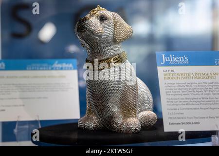 Beverly Hills, USA. 20th Sep, 2022. Betty White's Collection of Memorabilia is up for auction Julien's Auctions. 9/20/2022 Beverly Hills, CA., USA (Photo by Ted Soqui/SIPA USA) Credit: Sipa USA/Alamy Live News Stock Photo