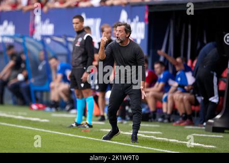 PAMPLONA, SPAIN - SEPTEMBER 18: Quique Sanchez Flores head coach of Getafe CF reacts during the La Liga Santander match between CA Osasuna and Getafe CF on September 18, 2022 at El Sadar in Pamplona, Spain. Credit: Ricardo Larreina/AFLO/Alamy Live News Stock Photo