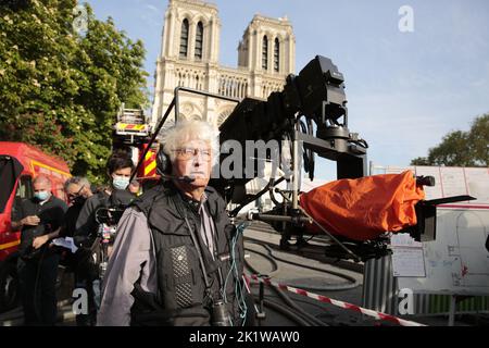 RELEASE DATE: July 22, 2022. TITLE: Notre-Dame on Fire. STUDIO: Pathe. DIRECTOR: Jean-Jacques Annaud. PLOT: A film relating from the inside the Notre-Dame de Paris fire of April 2019. STARRING: Director JEAN-JACQUES ANNAUD. (Credit Image: © Pathe/Entertainment Pictures) Stock Photo
