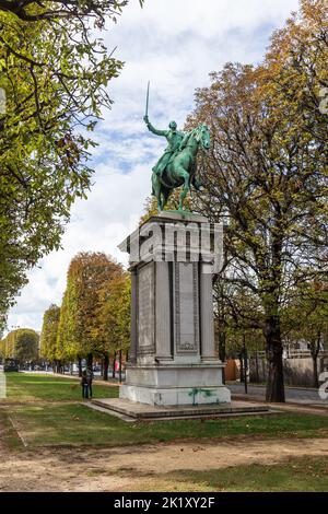 Statue of General Marquis de Lafayette known as The Children’s Statue of Lafayette, Cours-la-Reine, Paris, France, Europe Stock Photo