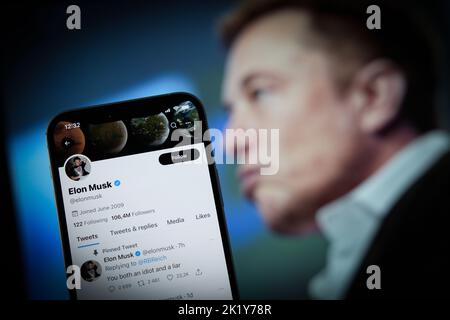 Warsaw, Poland. 21st Sep, 2022. The Twitter profile page belonging to Elon Musk is seen on an Apple iPhone mobile phone in this photo illustration Warsaw, Poland on 21 September, 2022. Also showing a Tweet by Musk hitting out former US Secretary of Labor Rovert Reich over emeral mine accusations. (Photo by Jaap Arriens/Sipa USA) Credit: Sipa USA/Alamy Live News Stock Photo