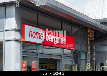 Caernarfon, UK- July 11, 2022:  Home Bargains store in Caernarfon in North Wales. Stock Photo