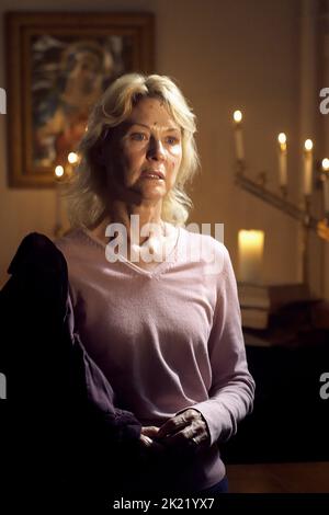 DEE WALLACE STONE, CLIVE BARKER'S THE PLAGUE, 2006 Stock Photo - Alamy