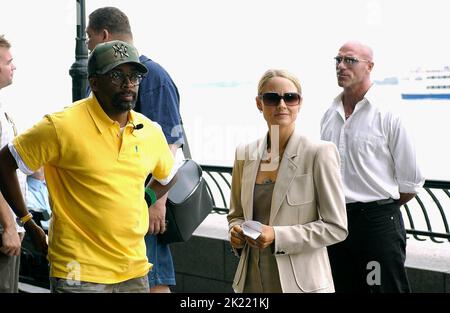 SPIKE LEE, JODIE FOSTER, INSIDE MAN, 2006 Stock Photo