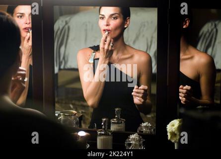 ANGIE HARMON, THE GOOD MOTHER, 2006 Stock Photo