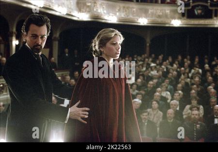 EDWARD NORTON, JESSICA BIEL, THE ILLUSIONIST, 2006 Stock Photo