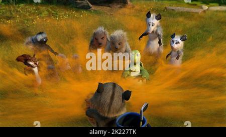 HAMMY,STELLA,LOU,PENNY,VERNE,OZZIE,HEATHER, OVER THE HEDGE, 2006 Stock Photo