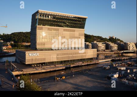 Oslo, Norway. 06th Sep, 2022. The Munch Museum in the harbor district of Bjorvika. Credit: Sebastian Kahnert/dpa/Alamy Live News Stock Photo