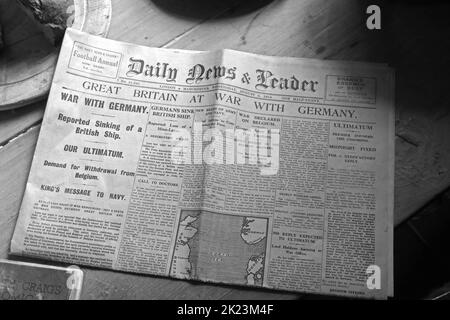 Daily News and Leader, 1914 headline,Great Britain at war with Germany, on a kitchen table Stock Photo