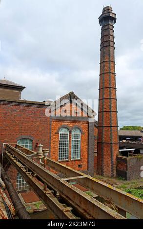 Ellesmere Port, canal basin pumphouse and chimney, Cheshire, England, UK, CH65 4FW Stock Photo