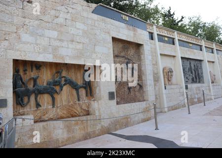 Amman, Jordan : Antiques, sculptures and paintings in AlHussein Public Parks Stock Photo