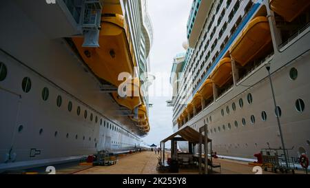 Cozumel, Mexico - May 04, 2022: Symphony of the seas is the biggest cruise ship, docked in Roatan, Honduras Stock Photo