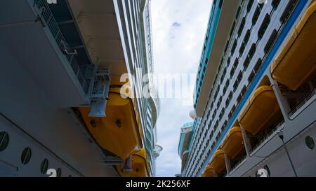 Cozumel, Mexico - May 04, 2022: Symphony of the seas is the biggest cruise ship, docked in Roatan, Honduras Stock Photo