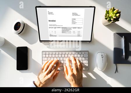 Online Digital E Invoice Stock Photo
