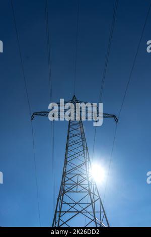 Electricity pylon for extensive free power transmission of high voltage ...