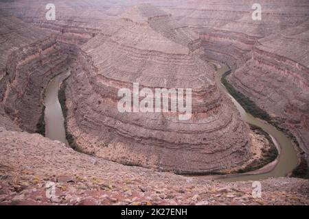 The pink canyon and river of the Goosenecks State Park Stock Photo