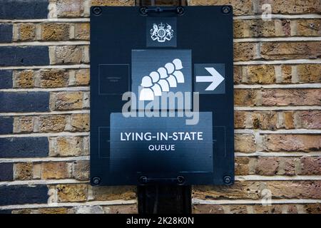 London, UK - September 17th 2022: A sign on the route of the Lying-in-State queue to see Queen Elizabeth II lying-in-state. Stock Photo