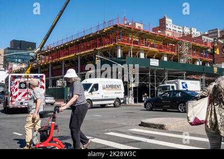 Construction of senior affordable housing, replacing the John Q. Aymar building, in Chelsea in New York on Wednesday, September 14, 2022. (© Richard B. Levine) Stock Photo