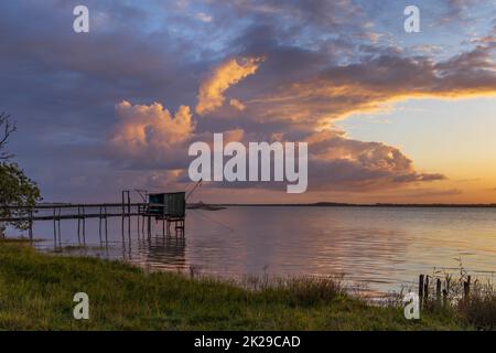 Traditional fishing hut on river Gironde, Bordeaux, Aquitaine, France Stock Photo