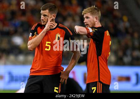 Brussels, Belgium, 22 September 2022, Belgium's Jan Vertonghen and Belgium's Kevin De Bruyne pictured during a soccer game between Belgian national team the Red Devils and Wales, Thursday 22 September 2022 in Brussels, game 5 (out of six) in the Nations League A group stage. BELGA PHOTO LAURIE DIEFFEMBACQ Stock Photo