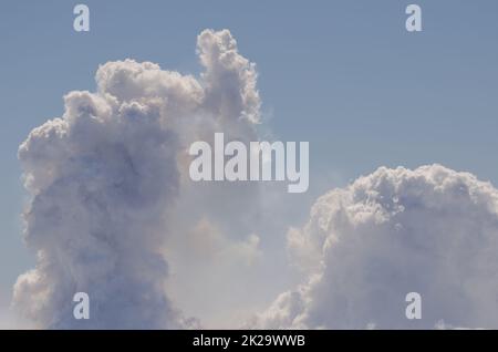 Smoke cloud from the Cumbre Vieja volcano, on 24 November 2021, in Los  Llanos de Aridane, Santa Cruz de Tenerife, Canary Islands, (Spain). The  Cumbre Vieja volcano, which began to roar on