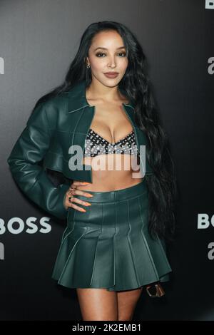 Milan, Italy, September 22, 2022. Tinashe attends the Hugo Boss fashion show during Milan Fashion Week Womenswear Spring/Summer 2023 in Milan, Italy on September 22, 2022. Photo by Marco Piovanotto/ABACAPRESS.COM Stock Photo
