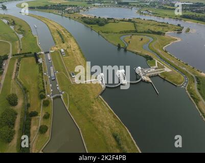 Amerongen weir and lock complex is a hydraulic work of art in the Netherlands. Including a hydroelectric power station on the Lower Rhine and fish Stock Photo