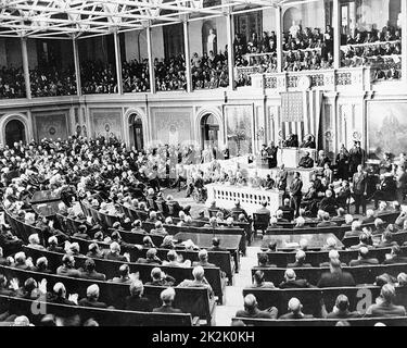 US President Franklin Roosevelt addressesses Congress to Declare war on Japan, 1941 Stock Photo