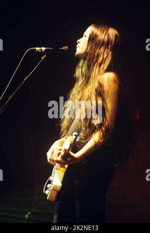 ALANIS MORISSETTE ; live in London, UK ;  undated (1990s) ;  Credit : Mel Longhurst / Performing Arts Images ;  www.performingartsimages.com Stock Photo