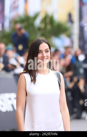 San Sebastian, Spain. 23rd Sep, 2022. Donostia / San Sebastian. Spain. 20220923,  Ana de Armas arrives at Maria Cristina Hotel during 70th San Sebastian International Film Festival on September 23, 2022 in Donostia / San Sebastian, Spain Credit: MPG/Alamy Live News Stock Photo