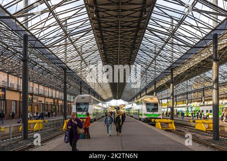 Helsinki, Finland - September 3, 2019: Platforms of the Helsinki Central Station (Finnish: Helsingin paarautatieasema) (HEC), the main railway station Stock Photo