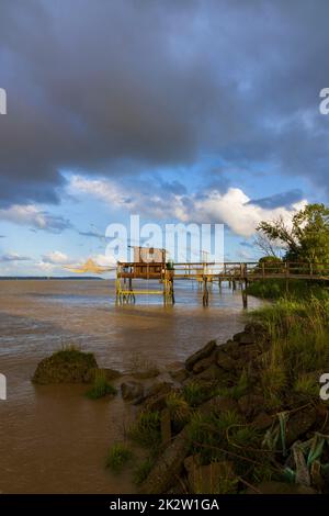 Traditional fishing hut on river Gironde, Bordeaux, Aquitaine, France Stock Photo