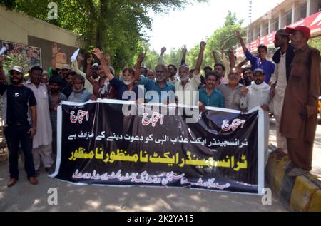 Hyderabad, Pakistan. 23rd Sep, 2022. Members of Hyderabad Railway Station Welding Contractor and Vendor are holding protest demonstration against Transgender Protection Act, at Hyderabad press club on Friday, September 23, 2022. Credit: Asianet-Pakistan/Alamy Live News Stock Photo