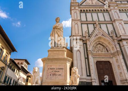 Italy, Tuscany, Florence, Statue of Dante Alighieri in front of Basilica of Holy Cross Stock Photo