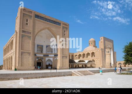 SUMITAN, UZBEKISTAN - SEPTEMBER 10, 2022: Ancient mosque of Chor-Bakr necropolis on a sunny day. Neighborhood of the city of Bukhara Stock Photo