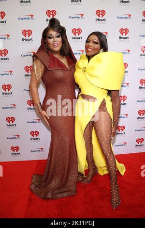 Las Vegas, NV, USA. 23rd Sep, 2022. Alexis Mateo, Coco Montrose at arrivals for 2022 iHeartRadio Music Festival - FRI, T-Mobile Arena, Las Vegas, NV September 23, 2022. Credit: JA/Everett Collection/Alamy Live News Stock Photo