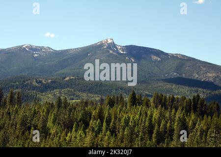 Hooknose Mountain, in the Selkirk Range and Colville National Forest, in Pend-Oreille County, northeastern Washington State, United States. Stock Photo