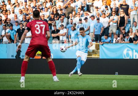 Malmoe, Sweden. 18th, August 2022. Dennis Hadzikadunic (21) of Malmö FF seen during the UEFA Europa League qualification match between Malmö FF and Sivasspor at Eleda Stadion in Malmö. (Photo credit: Gonzales Photo - Joe Miller).
