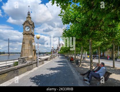 Rhine promenade (Rheinpromenade), Dusseldorf, Germany Stock Photo