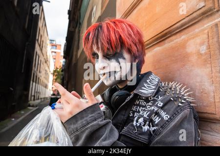 Glasgow, Scotland, UK. 24th September 2022: Stylish character in Buchanan Street. Credit: Skully/17�Թ����� Live News Stock Photo