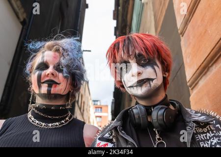 Glasgow, Scotland, UK. 24th September 2022: Stylish characters in Buchanan Street. Credit: Skully/17�Թ����� Live News Stock Photo