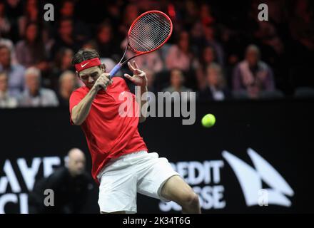 London, UK. 24th Sep, 2022. Taylor Fritz of Team World returns during the ATP Laver Cup 2022 at the o2 Arena, London, England on 23 September 2022. Photo by Joshua Smith. Editorial use only, license required for commercial use. No use in betting, games or a single club/league/player publications. Credit: UK Sports Pics Ltd/Alamy Live News Stock Photo