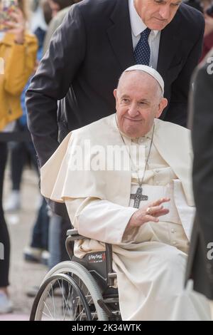 Vatican, Vatican. 24th Sep, 2022. Italy, Assisi, Vatican, 22/09/24 Pope Francis attend the Economy of Francesco (EoF) event EoF is a process called for by the Pope to lay foundations for a new economy. Photograph by Andrea Colarieti /Catholic Press Photo. RESTRICTED TO EDITORIAL USE - NO MARKETING - NO ADVERTISING CAMPAIGNS Credit: Independent Photo Agency/Alamy Live News Stock Photo