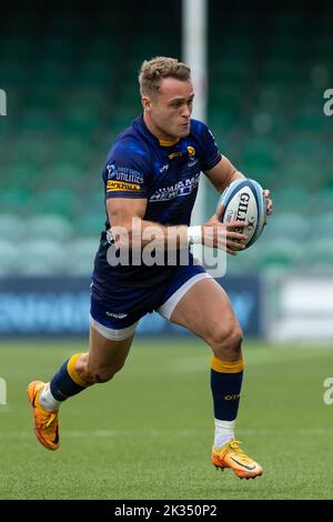 Worcester, UK. 24th Sep, 2022. Jamie Shillcock of Worcester Warriors during the Gallagher Premiership match Worcester Warriors vs Newcastle Falcons at Sixways Stadium, Worcester, United Kingdom, 24th September 2022 (Photo by Nick Browning/News Images) in Worcester, United Kingdom on 9/24/2022. (Photo by Nick Browning/News Images/Sipa USA) Credit: Sipa USA/Alamy Live News Stock Photo