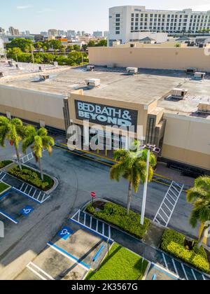 aventura, FL, USA - September 19, 2022: Aerial photo Bed Bath and Beyond Stock Photo