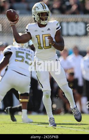 September 24, 2022: Georgia Tech Yellow Jackets quarterback JEFF SIMS (10) throws the ball during the University of Central Florida Knights and the Georgia Tech Yellow Jackets NCAA football game at FBC Mortgage Stadium in Orlando, FL on September 24, 2022. (Credit Image: © Cory Knowlton/ZUMA Press Wire) Stock Photo