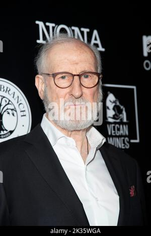 Hollywood, USA. 24th Sep, 2022. James Cromwell attends Los Angeles Premiere of TV Show 'Peeled' at Directors Guild of America, Hollywood, CA on September 24, 2022 Credit: Eugene Powers/Alamy Live News Stock Photo