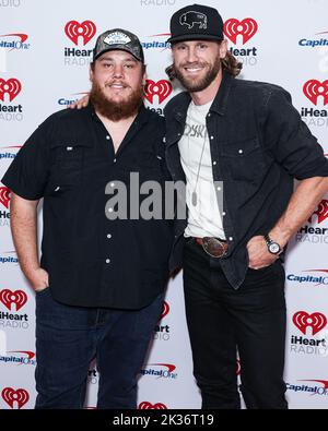 LAS VEGAS, NEVADA, USA - SEPTEMBER 24: Luke Combs and Chase Rice pose in the press room at the 2022 iHeartRadio Music Festival - Night 2 held at the T-Mobile Arena on September 24, 2022 in Las Vegas, Nevada, United States. (Photo by Xavier Collin/Image Press Agency) Stock Photo